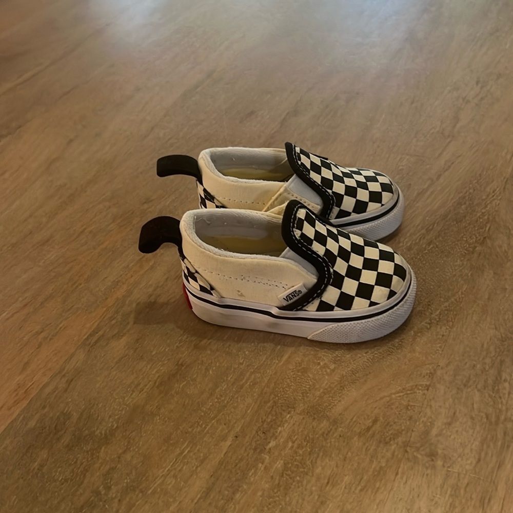 Van’s checkered slip ons. Size 2.5 toddler